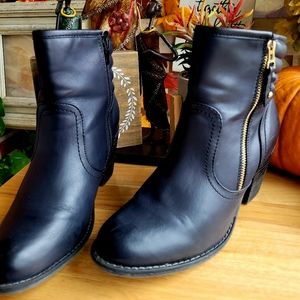 Via Pinky Black Boots